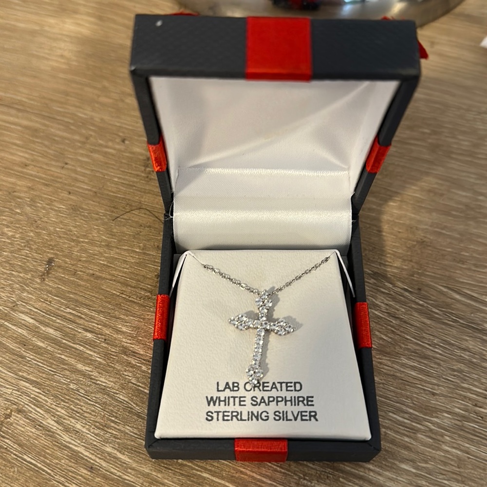 STERLING SILVER CROSS NECKLACE